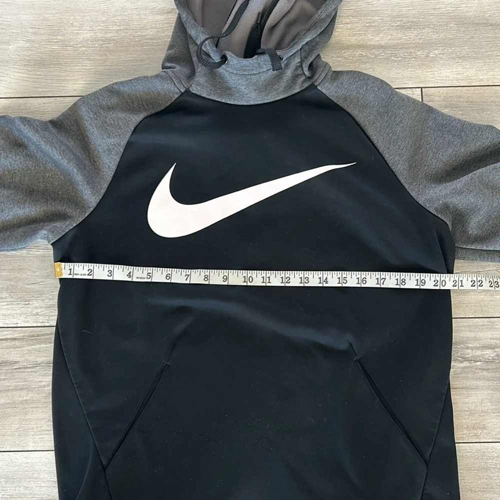 NIKE dri fit black and white swoosh hoodie size medium men's